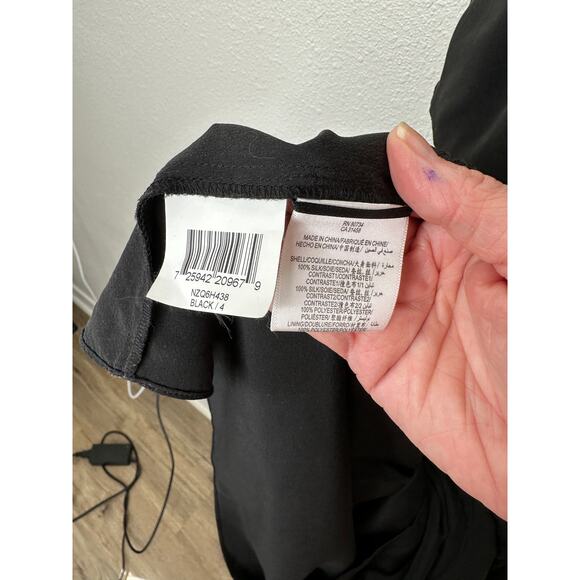 BCBGMAXAZRIA Black Lace Tiered Ruffle Low Back Keyhole Front Maxi Dress 4 - Picture 11 of 16